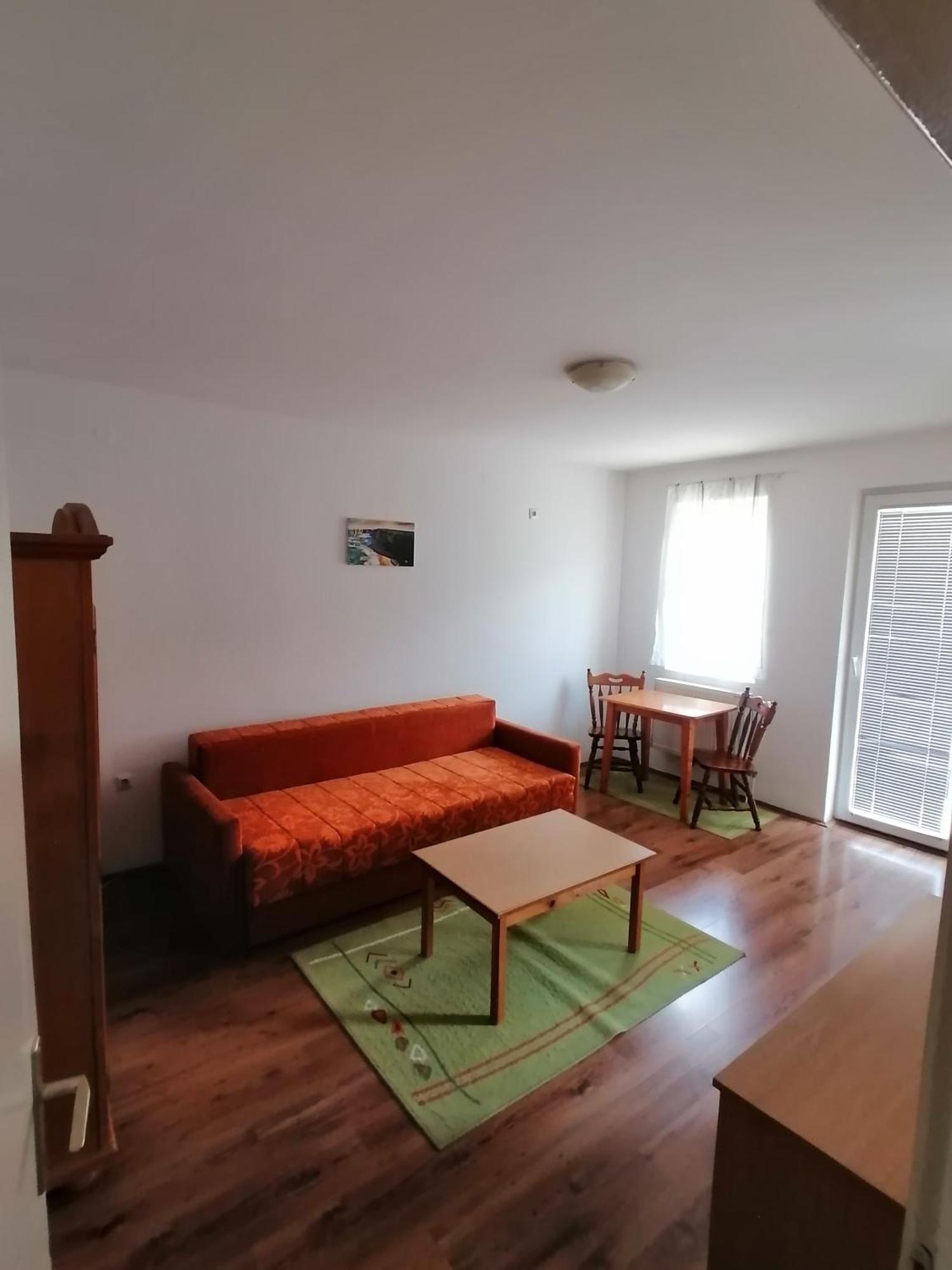 Hostel S Novi Sad Eksteriør bilde