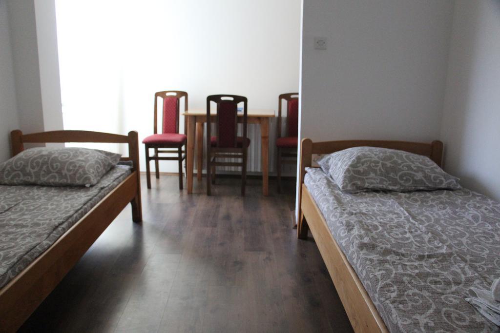 Hostel S Novi Sad Eksteriør bilde