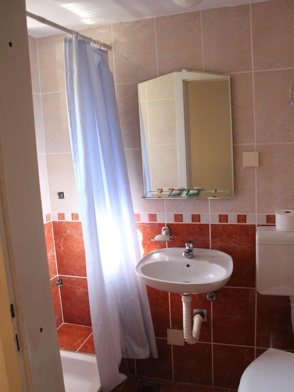 Hostel S Novi Sad Eksteriør bilde